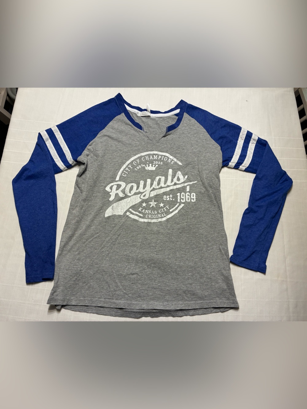 Women’s Kansas City Royals Baseball Raglan Tee In Gray And Blue